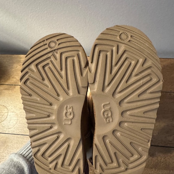 Bailey Bow II Boot - Picture 3 of 3